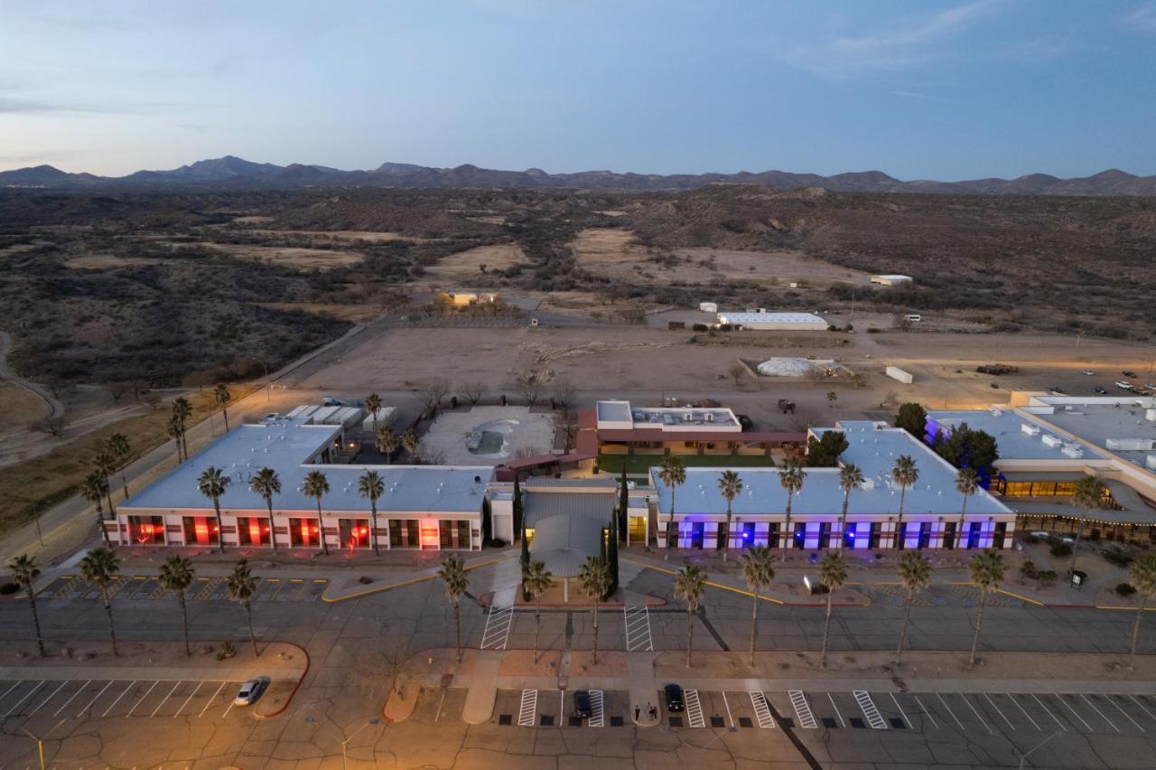 Apache Gold Resort Hotel & Casino Globe Zewnętrze zdjęcie